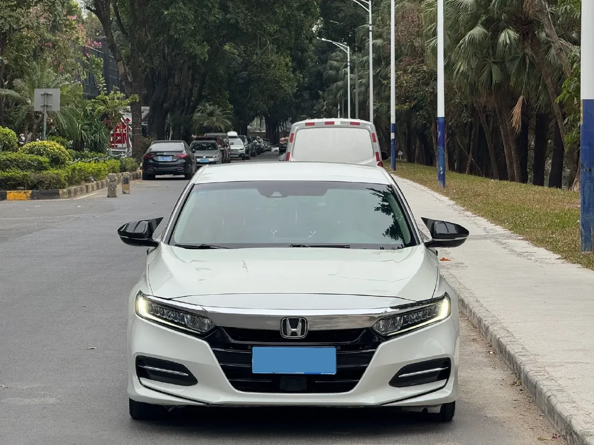 2018 Honda Accord 2.0L 146HP L4 E-CVT Hybrid,autocango,china used car exporter,china ev exporter,chinese used car exporter,chinese used ev exporter
