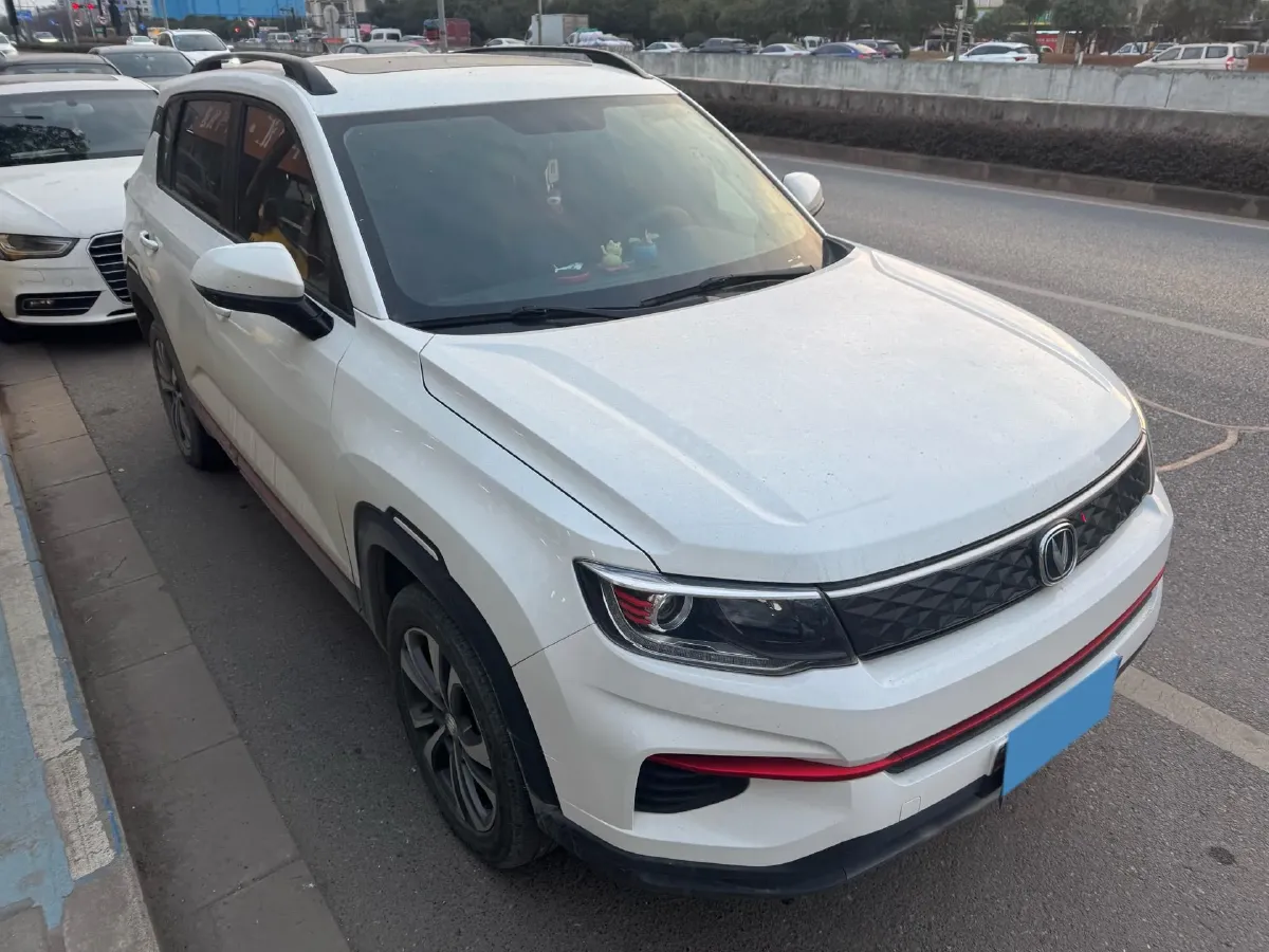 2022 ChangAn Eado 1.6L 128HP L4 5MT,autocango,china used car exporter,china ev exporter,chinese used car exporter,chinese used ev exporter