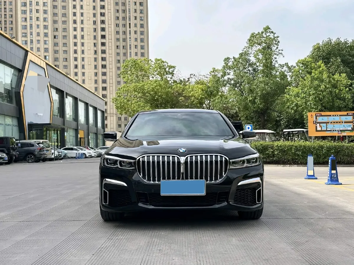 2021 BMW 7 Series 2.0T 265HP L4 8AT,autocango,china used car exporter,china ev exporter,chinese used car exporter,chinese used ev exporter