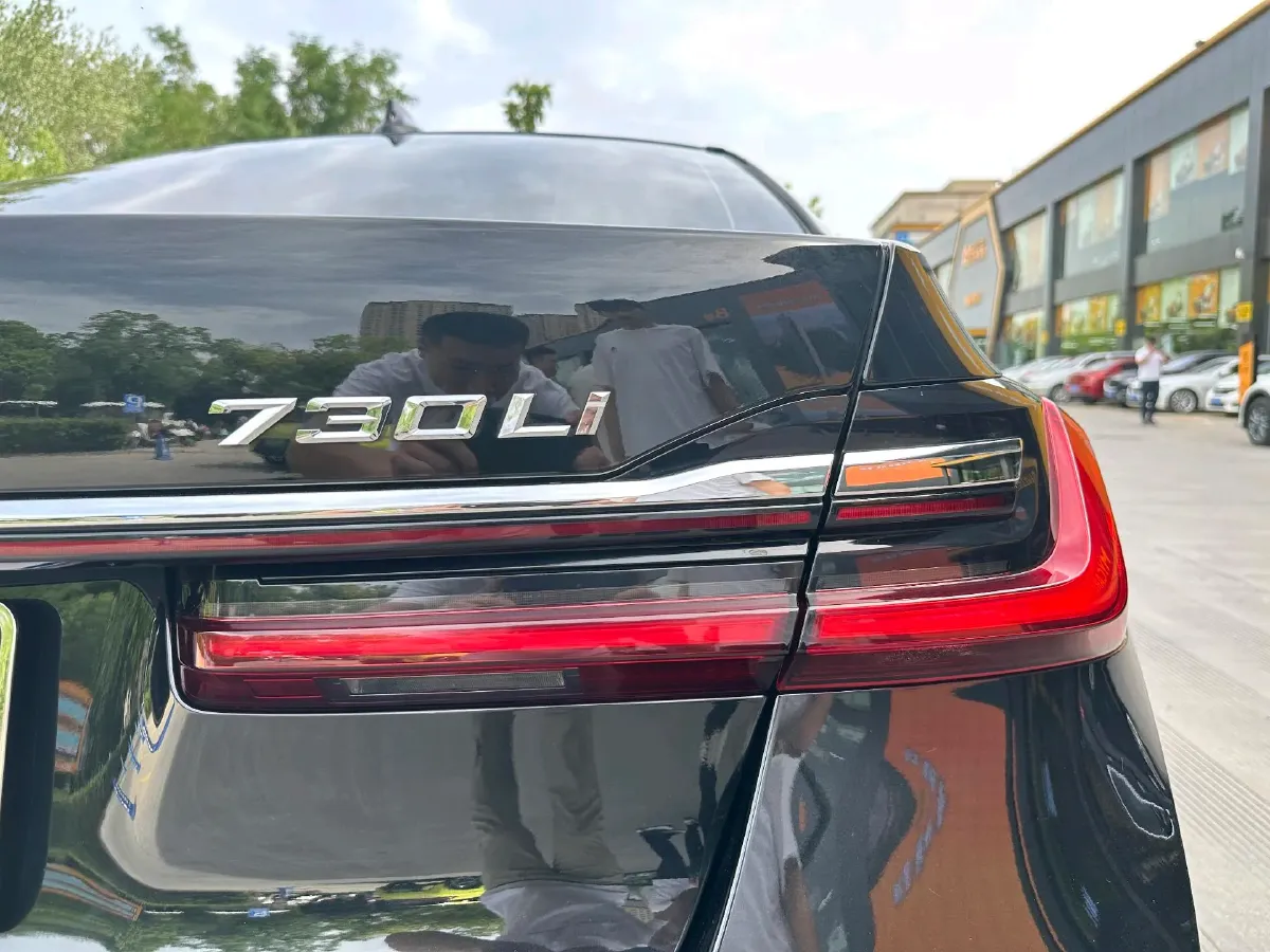 2021 BMW 7 Series 2.0T 265HP L4 8AT,autocango,china used car exporter,china ev exporter,chinese used car exporter,chinese used ev exporter