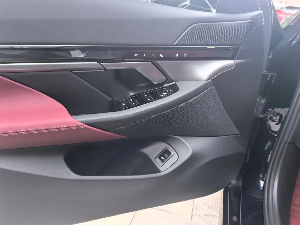 2026 BMW 5 Series 2.0T 190HP L4 8AT,autocango,china used car exporter,china ev exporter,chinese used car exporter,chinese used ev exporter