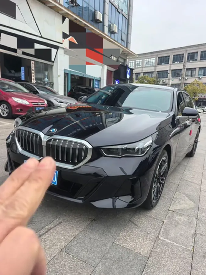 2026 BMW 5 Series 2.0T 190HP L4 8AT,autocango,china used car exporter,china ev exporter,chinese used car exporter,chinese used ev exporter