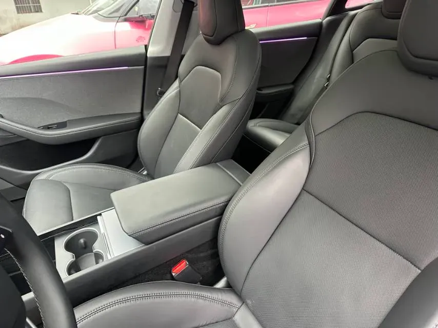 2025 Tesla Model 3 BEV 62.5KWH,autocango,china used car exporter,china ev exporter,chinese used car exporter,chinese used ev exporter