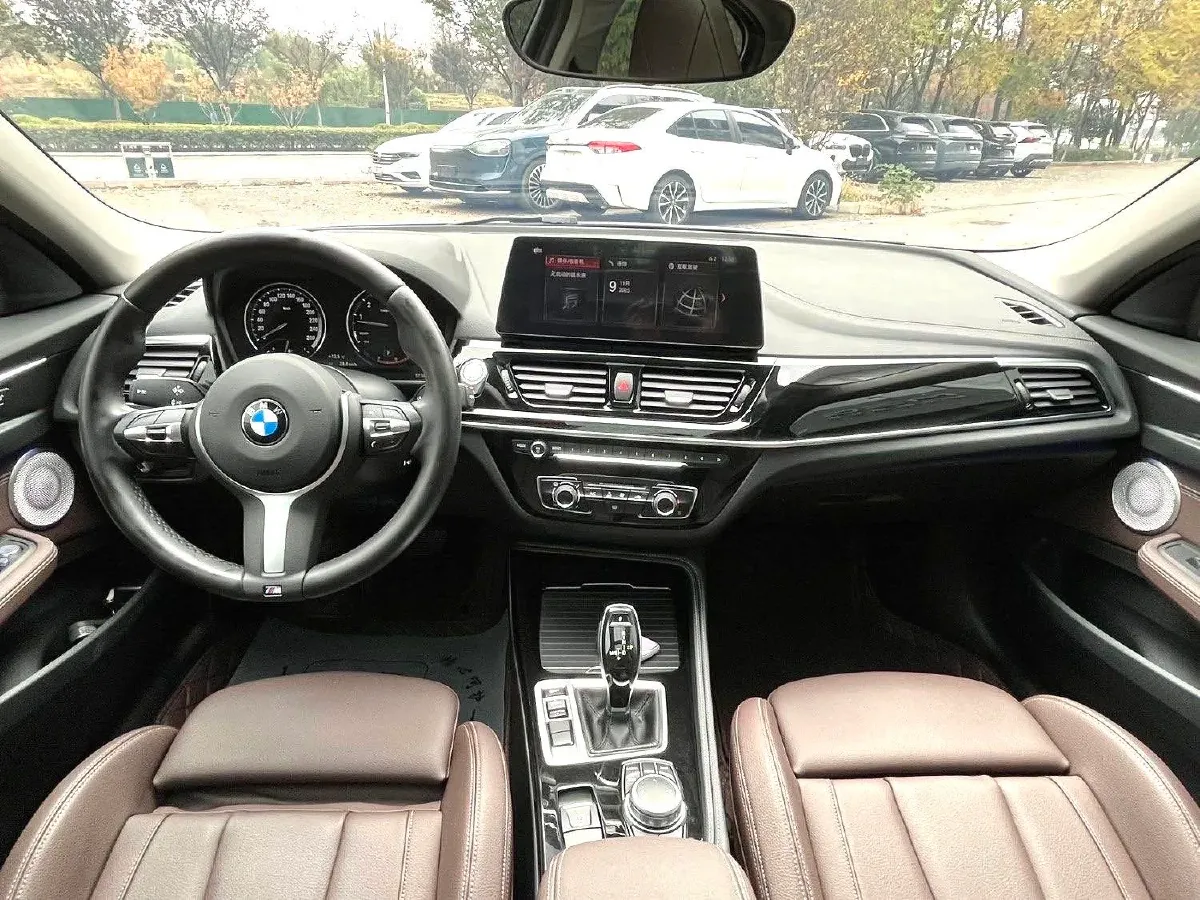 2023 BMW 1 Series 2.0T 178HP L4 7DCT,autocango,china used car exporter,china ev exporter,chinese used car exporter,chinese used ev exporter