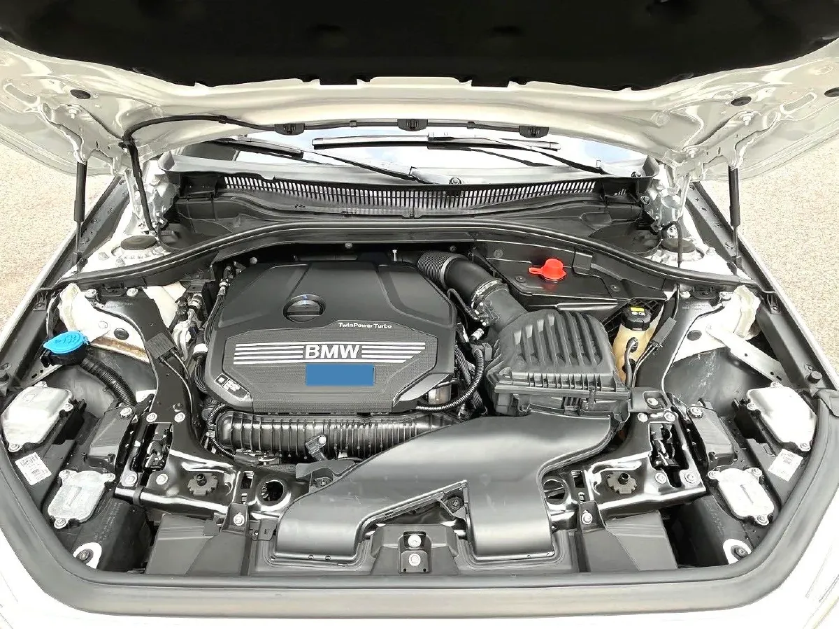 2023 BMW 1 Series 2.0T 178HP L4 7DCT,autocango,china used car exporter,china ev exporter,chinese used car exporter,chinese used ev exporter