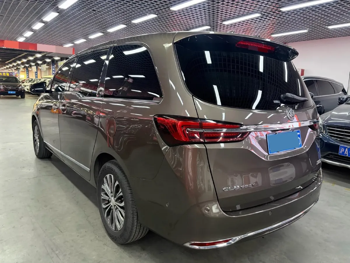 2022 Buick GL8 2.0T 237HP L4 9AT,autocango,china used car exporter,china ev exporter,chinese used car exporter,chinese used ev exporter