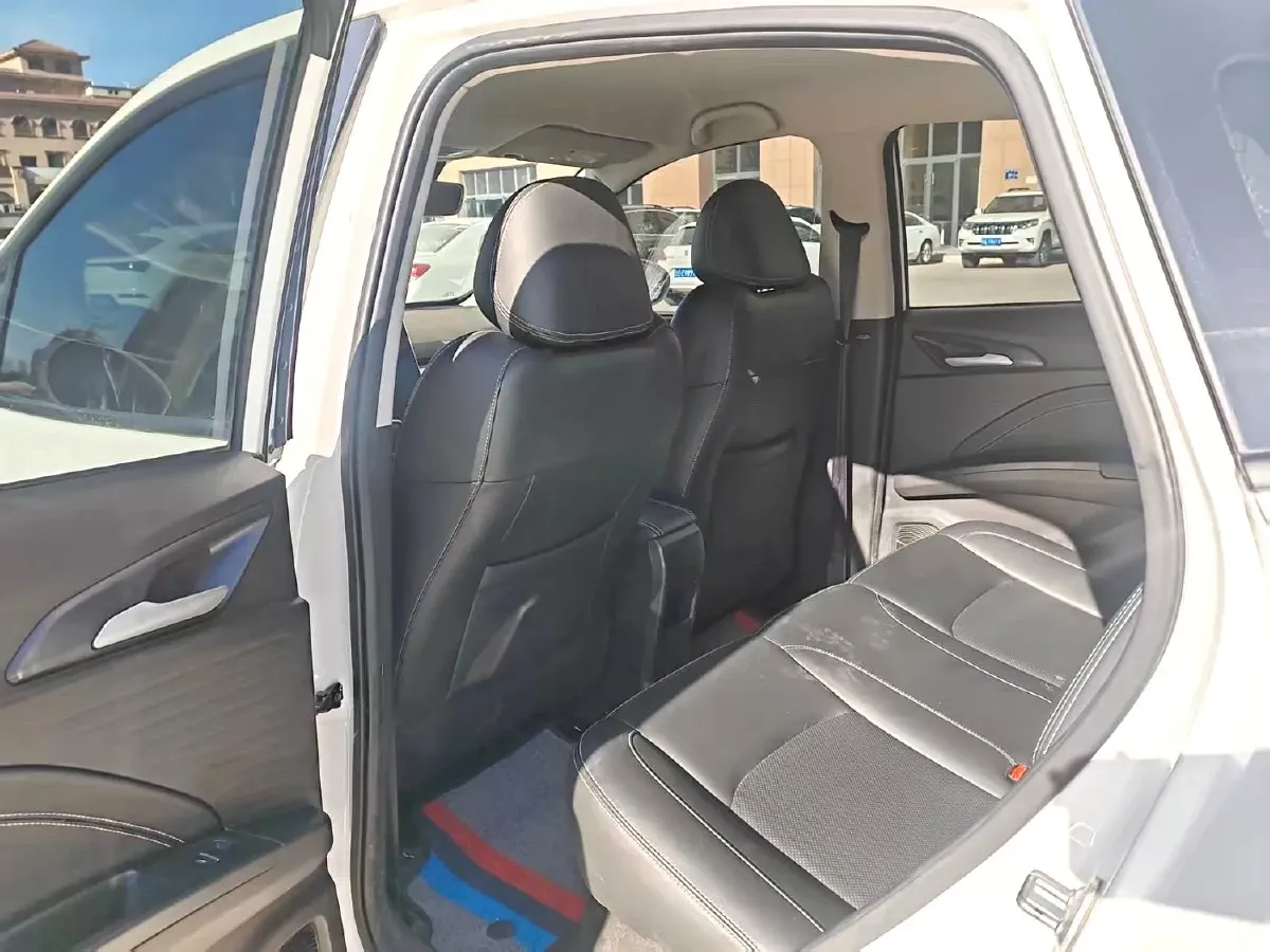 2022 ChangAn Oshan X7 Plus 1.5T 188HP L4 7DCT,autocango,china used car exporter,china ev exporter,chinese used car exporter,chinese used ev exporter