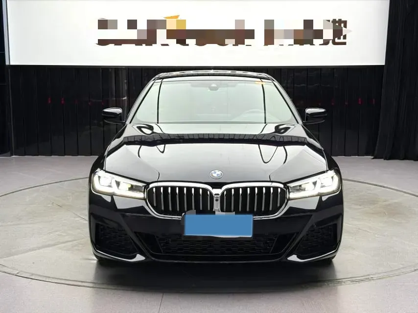 2023 BMW 5 Series 2.0T 245HP L4 8AT,autocango,china used car exporter,china ev exporter,chinese used car exporter,chinese used ev exporter