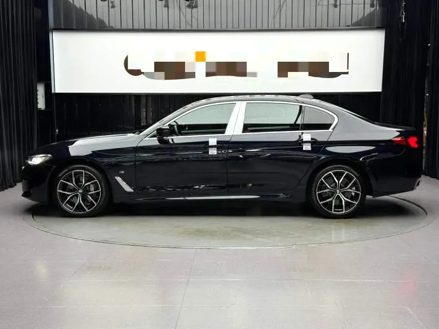 2023 BMW 5 Series 2.0T 245HP L4 8AT,autocango,china used car exporter,china ev exporter,chinese used car exporter,chinese used ev exporter