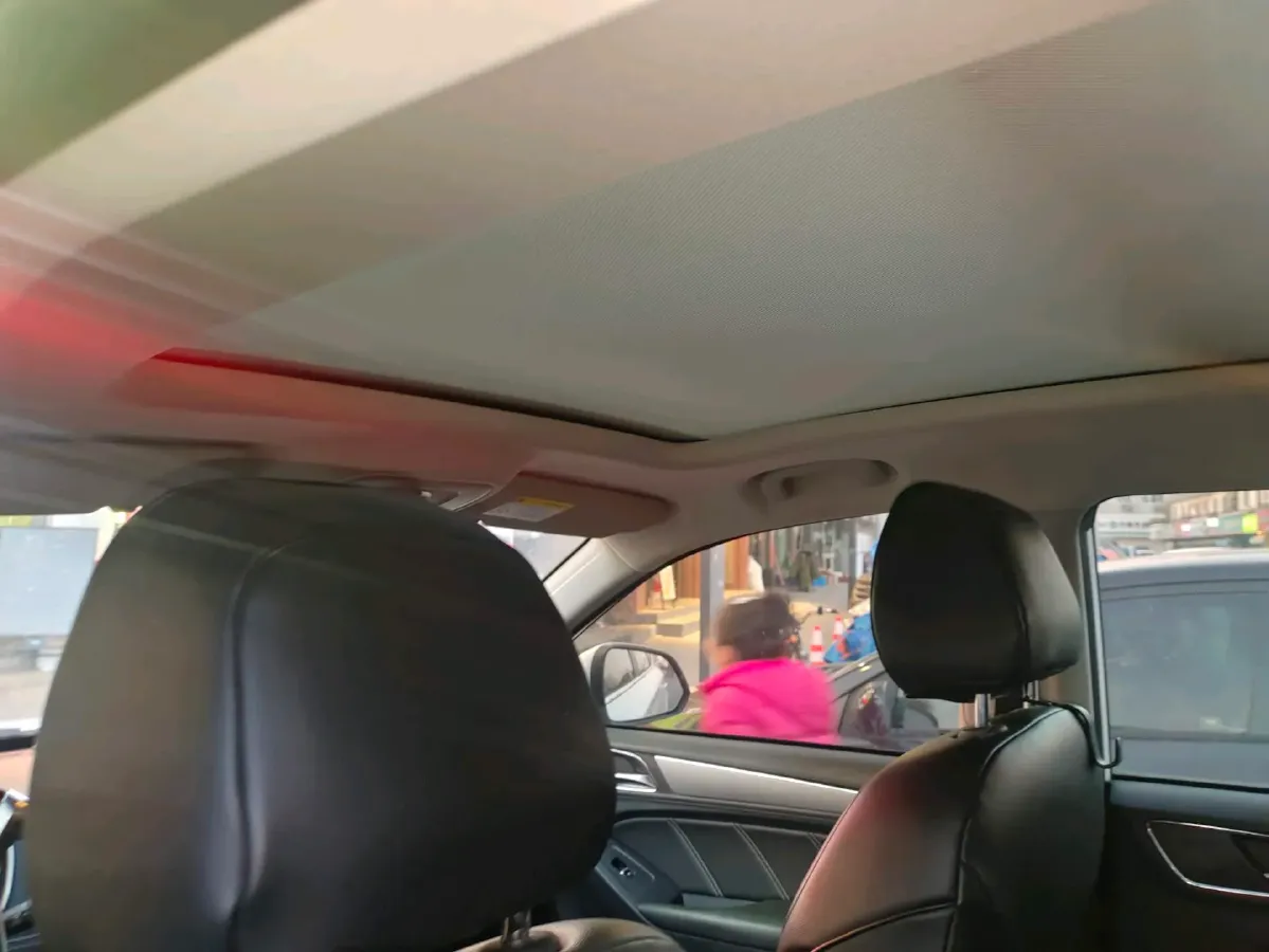 2020 Roewe i6 1.5T 169HP L4 7DCT,autocango,china used car exporter,china ev exporter,chinese used car exporter,chinese used ev exporter