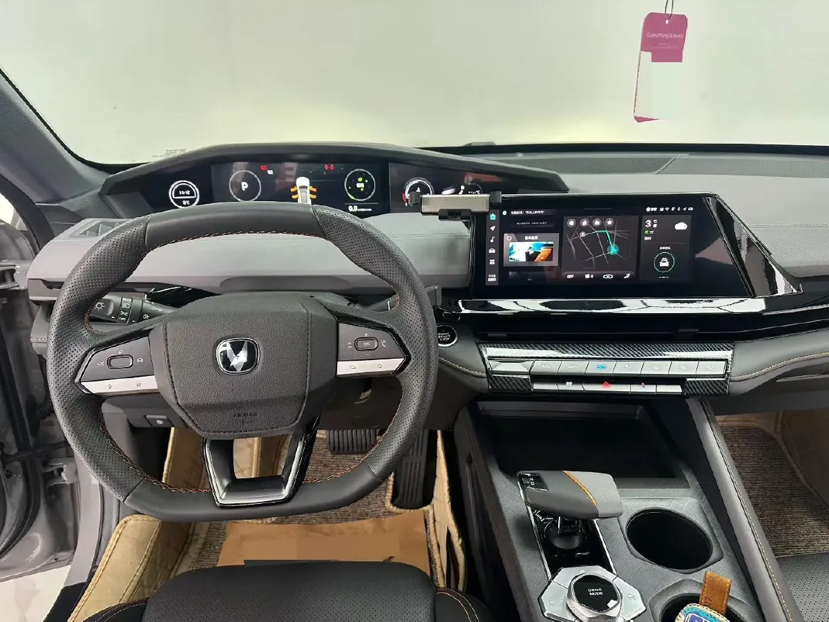 2022 ChangAn UNI-V 1.5T 188HP L4 7DCT,autocango,china used car exporter,china ev exporter,chinese used car exporter,chinese used ev exporter