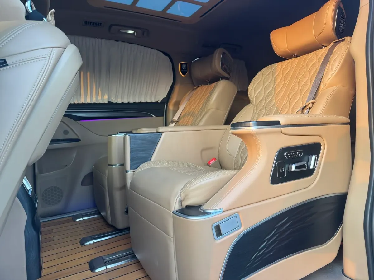 2020 Buick GL8 2.0T 237HP L4 9AT,autocango,china used car exporter,china ev exporter,chinese used car exporter,chinese used ev exporter