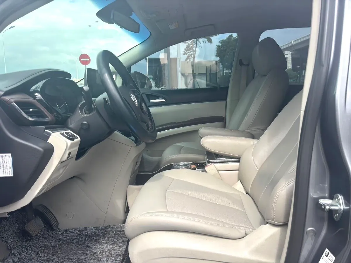 2021 Buick GL8 2.0T 237HP L4 9AT,autocango,china used car exporter,china ev exporter,chinese used car exporter,chinese used ev exporter