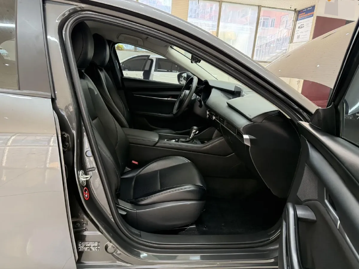 2021 Mazda 3 Axela 1.5L 117HP L4 6AT,autocango,china used car exporter,china ev exporter,chinese used car exporter,chinese used ev exporter