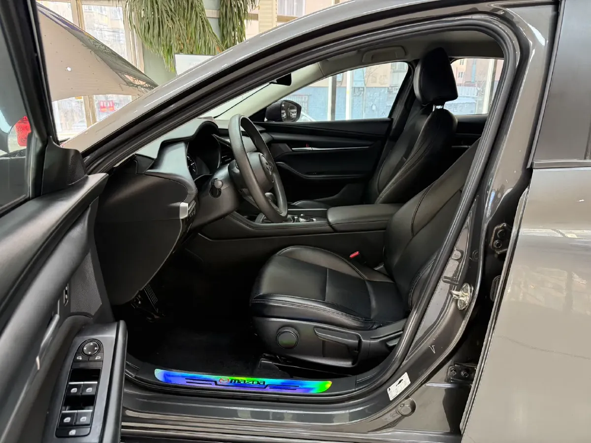 2021 Mazda 3 Axela 1.5L 117HP L4 6AT,autocango,china used car exporter,china ev exporter,chinese used car exporter,chinese used ev exporter