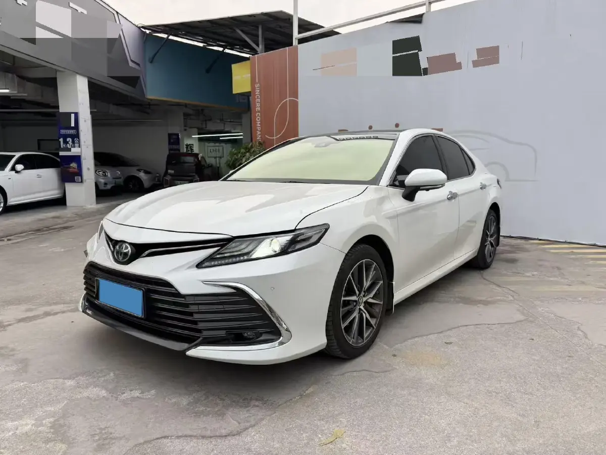 2021 Toyota Camry 2.5L 178HP L4 E-CVT Hybrid