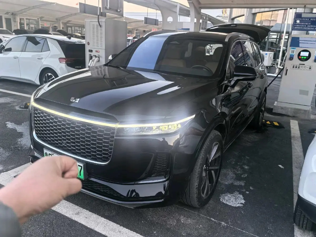 2021 Li ONE Range Extended 131HP REEV 40.5KWH