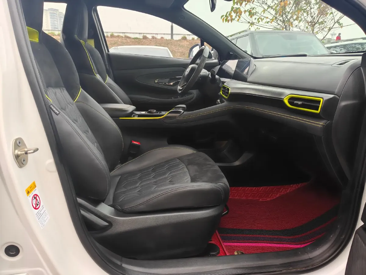 2022 ChangAn UNI-T 1.5T 188HP L4 7DCT,autocango,china used car exporter,china ev exporter,chinese used car exporter,chinese used ev exporter