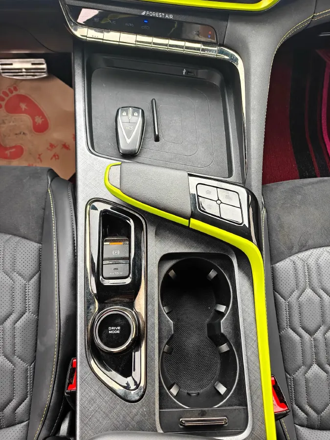 2022 ChangAn UNI-T 1.5T 188HP L4 7DCT,autocango,china used car exporter,china ev exporter,chinese used car exporter,chinese used ev exporter