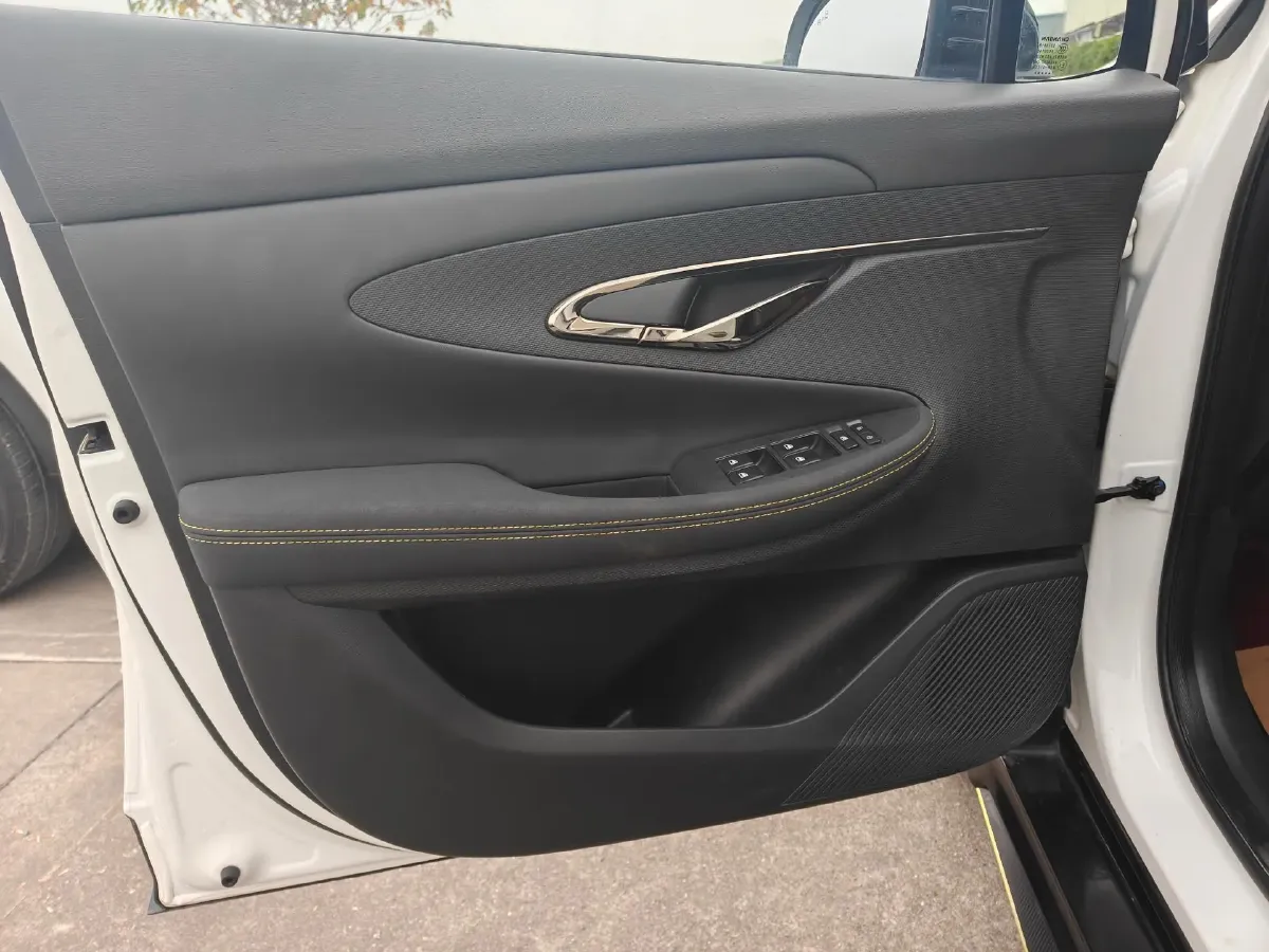 2022 ChangAn UNI-T 1.5T 188HP L4 7DCT,autocango,china used car exporter,china ev exporter,chinese used car exporter,chinese used ev exporter