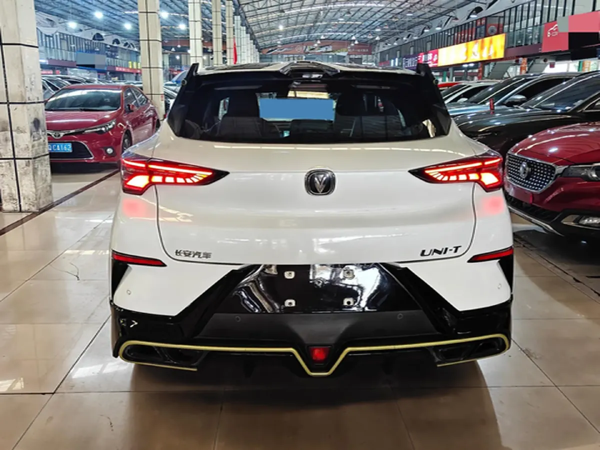 2022 ChangAn UNI-T 1.5T 188HP L4 7DCT,autocango,china used car exporter,china ev exporter,chinese used car exporter,chinese used ev exporter