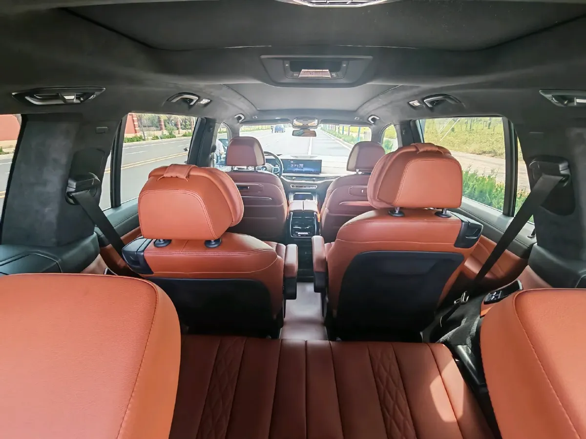 2023 BMW X7 3.0T 381HP L6 8AT,autocango,china used car exporter,china ev exporter,chinese used car exporter,chinese used ev exporter