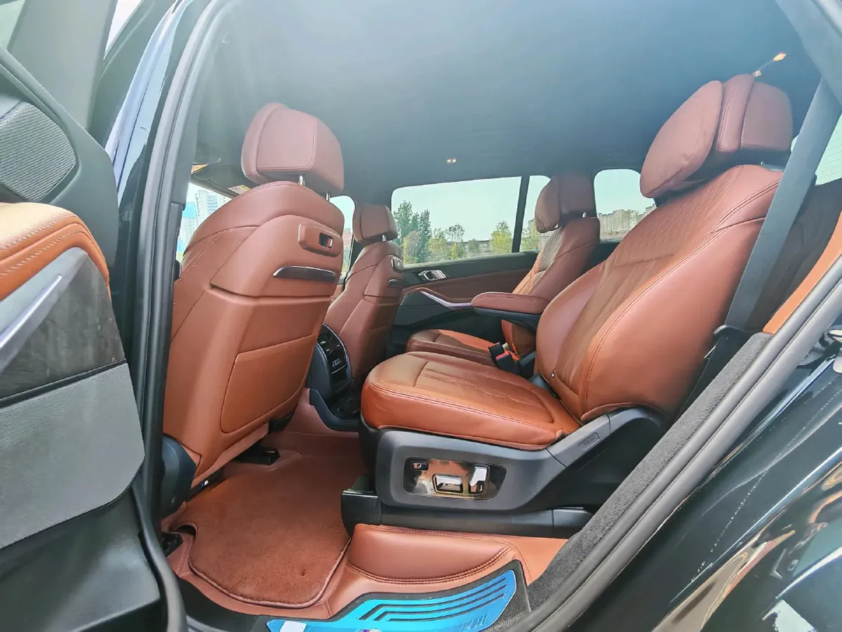 2023 BMW X7 3.0T 381HP L6 8AT,autocango,china used car exporter,china ev exporter,chinese used car exporter,chinese used ev exporter