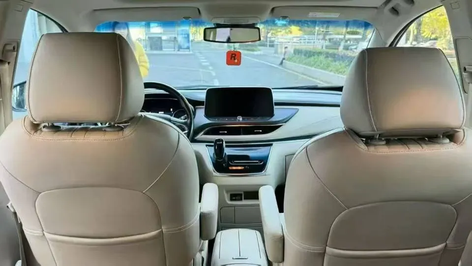 2022 Buick GL8 2.0T 237HP L4 9AT,autocango,china used car exporter,china ev exporter,chinese used car exporter,chinese used ev exporter