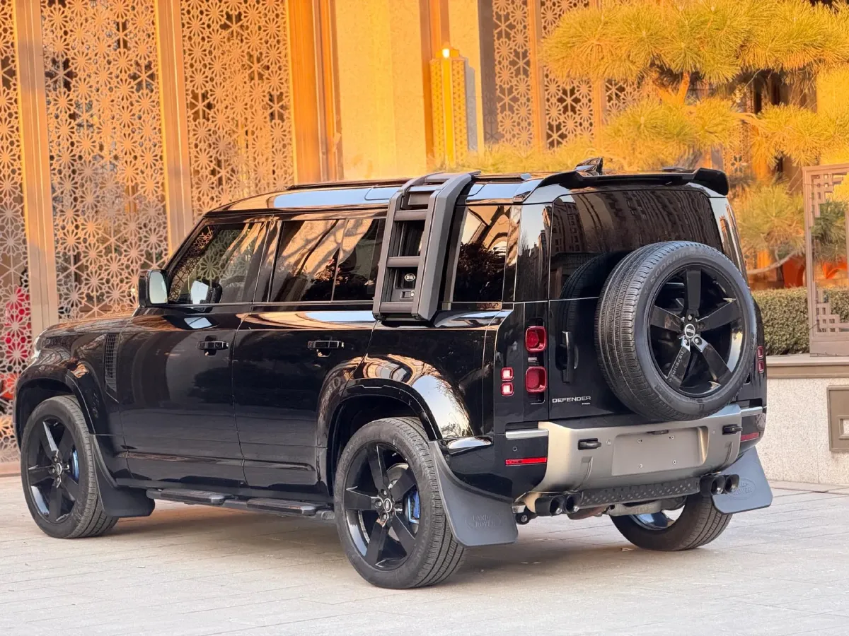 2023 Land Rover Defender 3.0T 400HP L6 8AT,autocango,china used car exporter,china ev exporter,chinese used car exporter,chinese used ev exporter