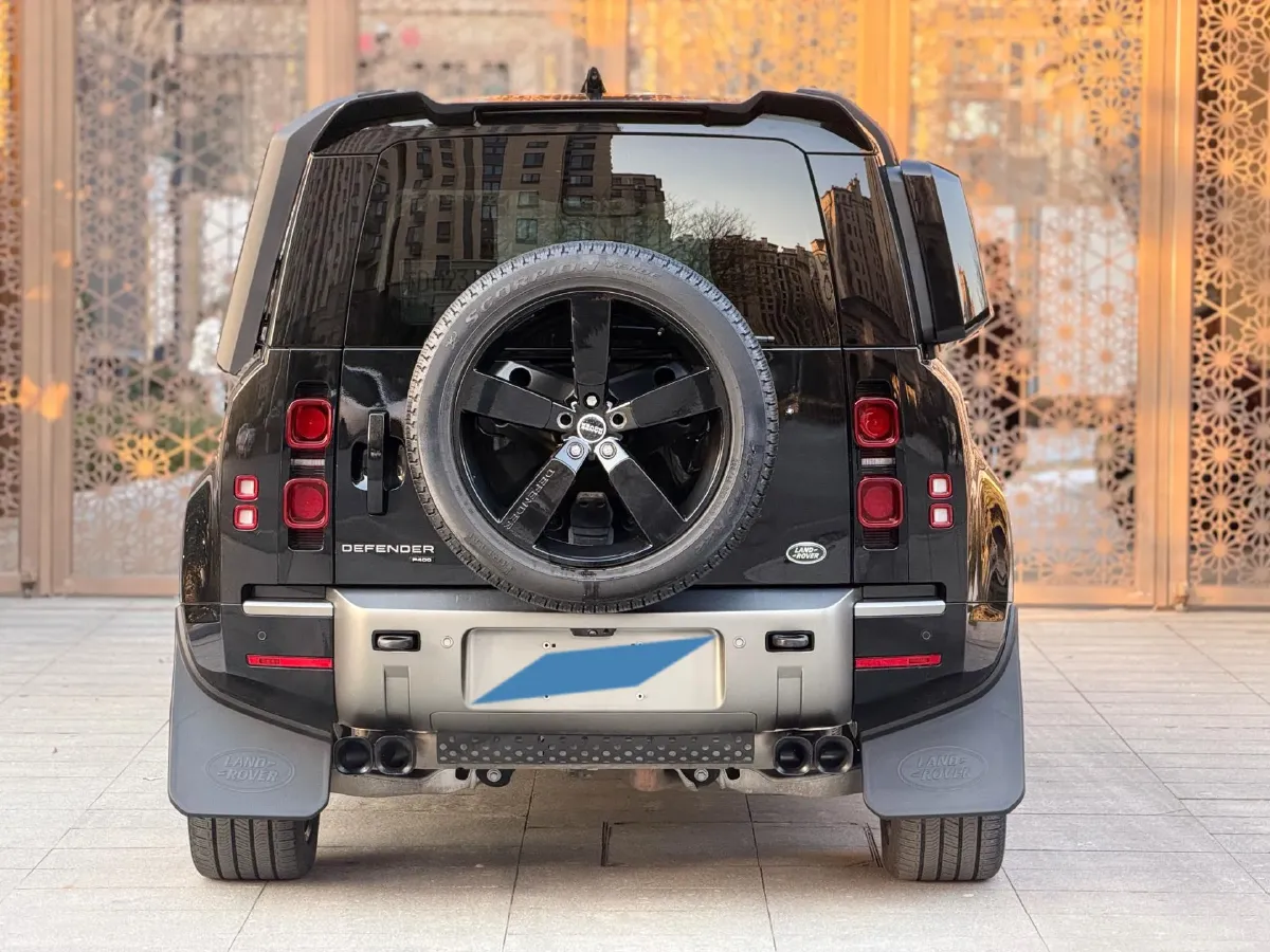 2023 Land Rover Defender 3.0T 400HP L6 8AT,autocango,china used car exporter,china ev exporter,chinese used car exporter,chinese used ev exporter
