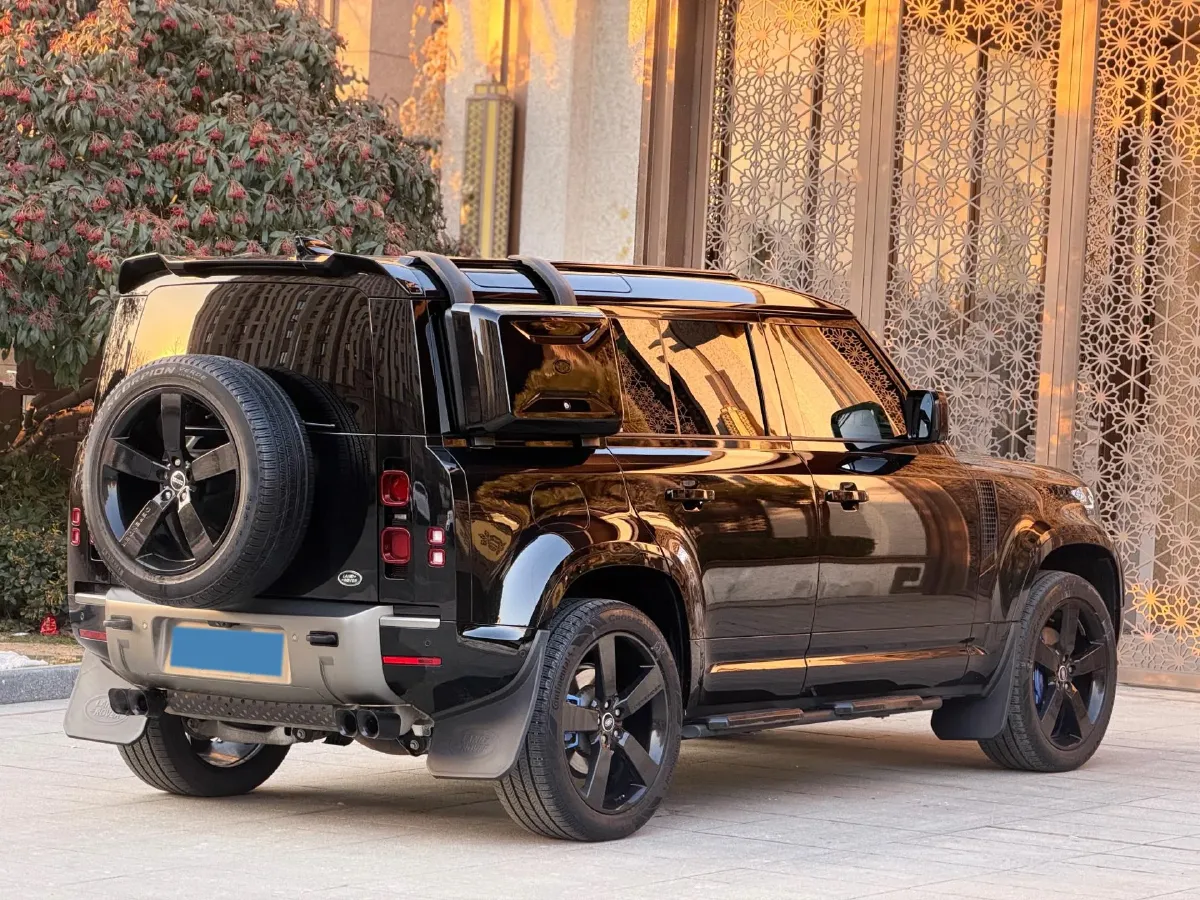 2023 Land Rover Defender 3.0T 400HP L6 8AT,autocango,china used car exporter,china ev exporter,chinese used car exporter,chinese used ev exporter