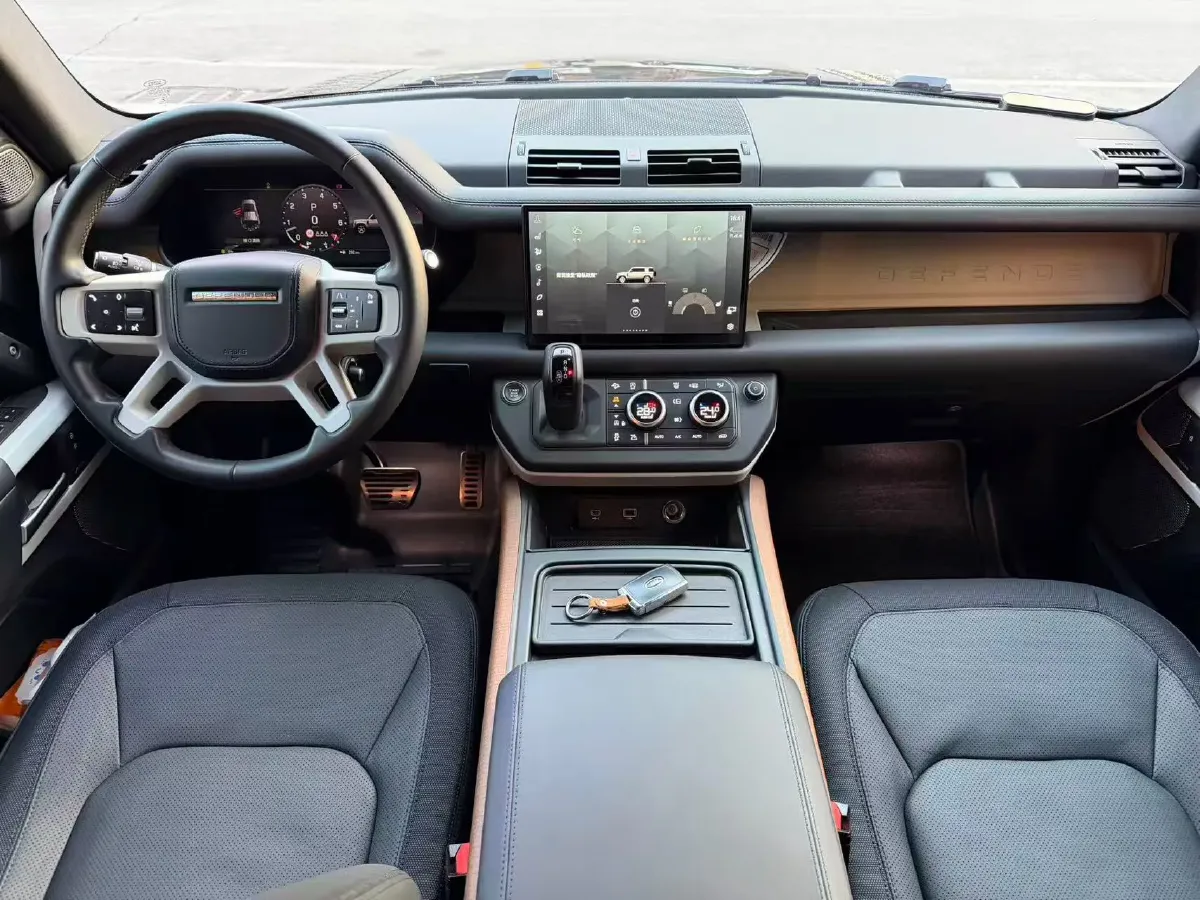 2023 Land Rover Defender 3.0T 400HP L6 8AT,autocango,china used car exporter,china ev exporter,chinese used car exporter,chinese used ev exporter