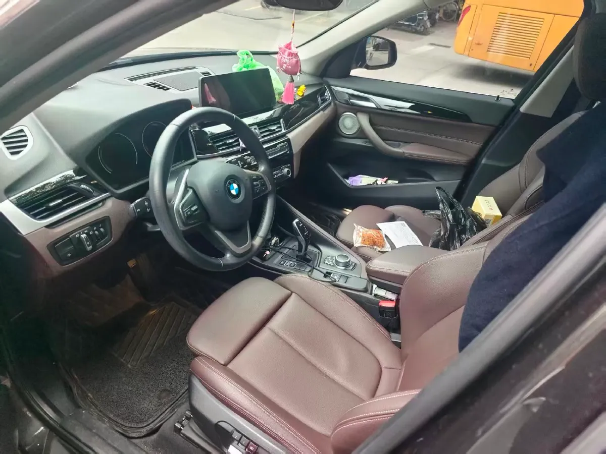 2021 BMW X1 1.5T 140HP L3 7DCT,autocango,china used car exporter,china ev exporter,chinese used car exporter,chinese used ev exporter