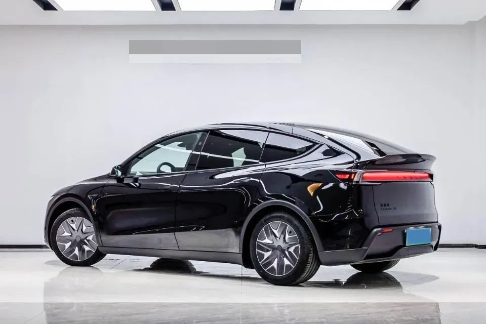 2025 Tesla Model Y L BEV,autocango,china used car exporter,china ev exporter,chinese used car exporter,chinese used ev exporter