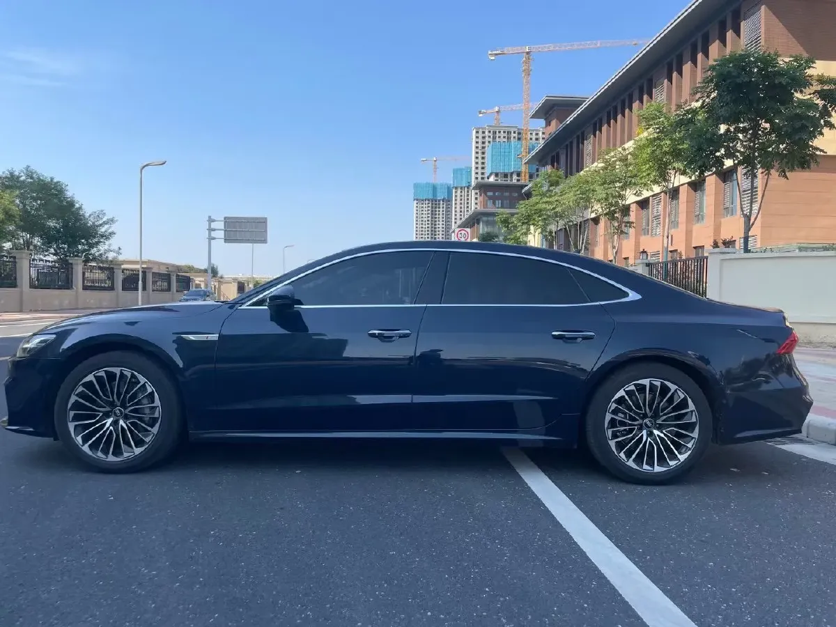 2022 Audi A7L 2.0T 245HP L4 7DCT,autocango,china used car exporter,china ev exporter,chinese used car exporter,chinese used ev exporter