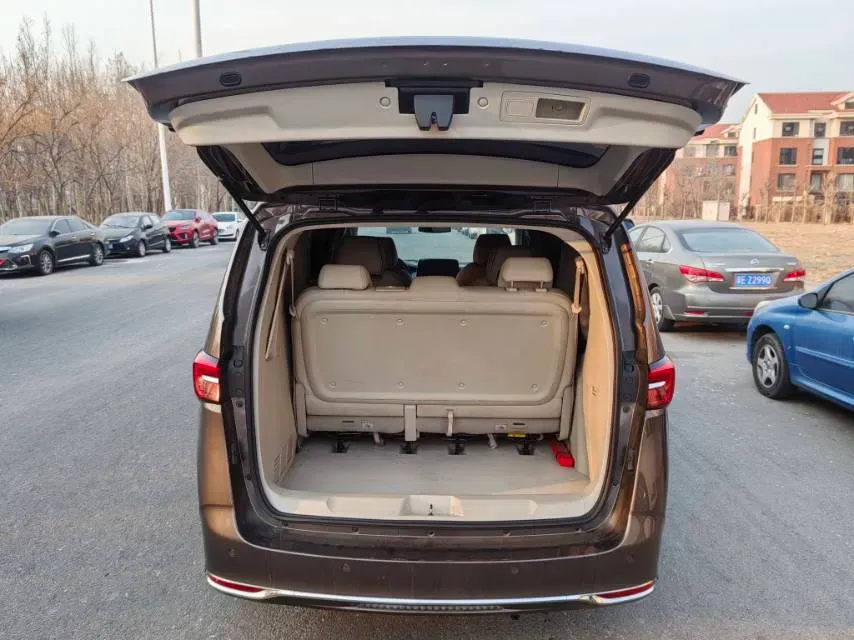 2022 Buick GL8 2.0T 237HP L4 9AT,autocango,china used car exporter,china ev exporter,chinese used car exporter,chinese used ev exporter