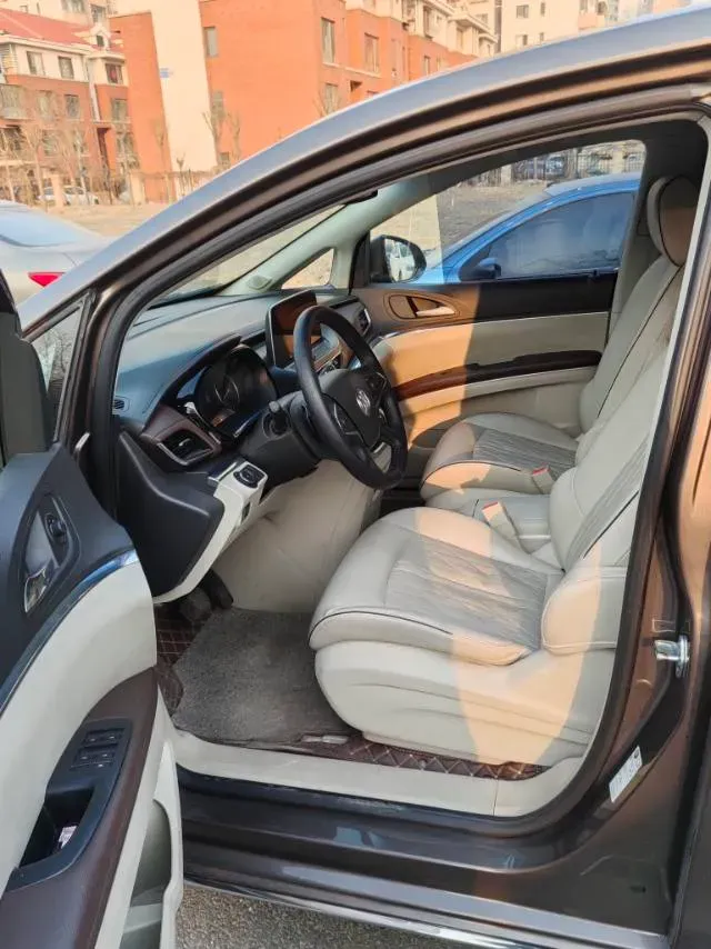 2022 Buick GL8 2.0T 237HP L4 9AT,autocango,china used car exporter,china ev exporter,chinese used car exporter,chinese used ev exporter