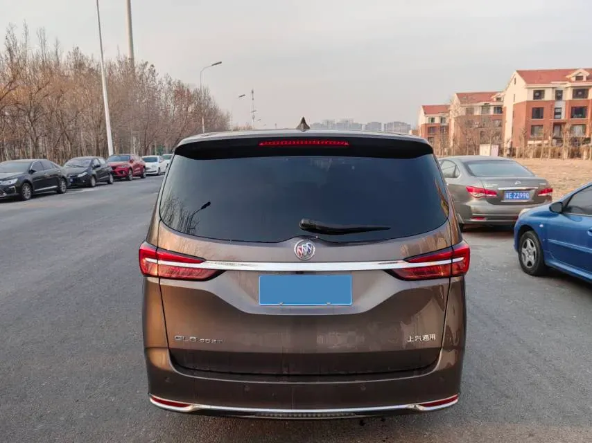 2022 Buick GL8 2.0T 237HP L4 9AT,autocango,china used car exporter,china ev exporter,chinese used car exporter,chinese used ev exporter