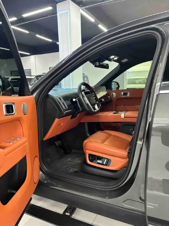 2024 Ford Bronco 2.3T 275HP L4 10AT,autocango,china used car exporter,china ev exporter,chinese used car exporter,chinese used ev exporter