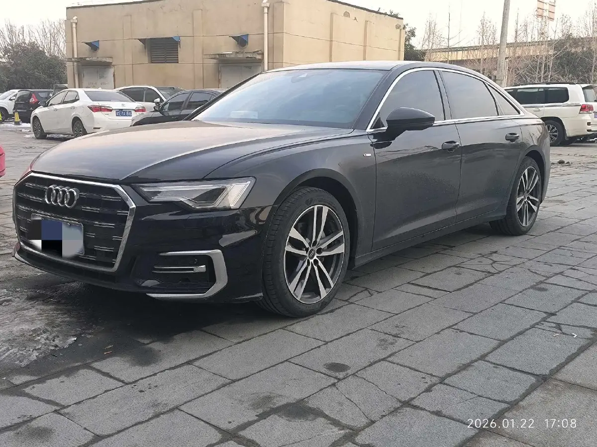 2025 Audi A6L 2.0T 190HP L4 7DCT