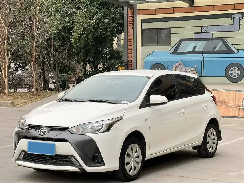 2017 Toyota Yaris L 1.5L 107HP L4 CVT