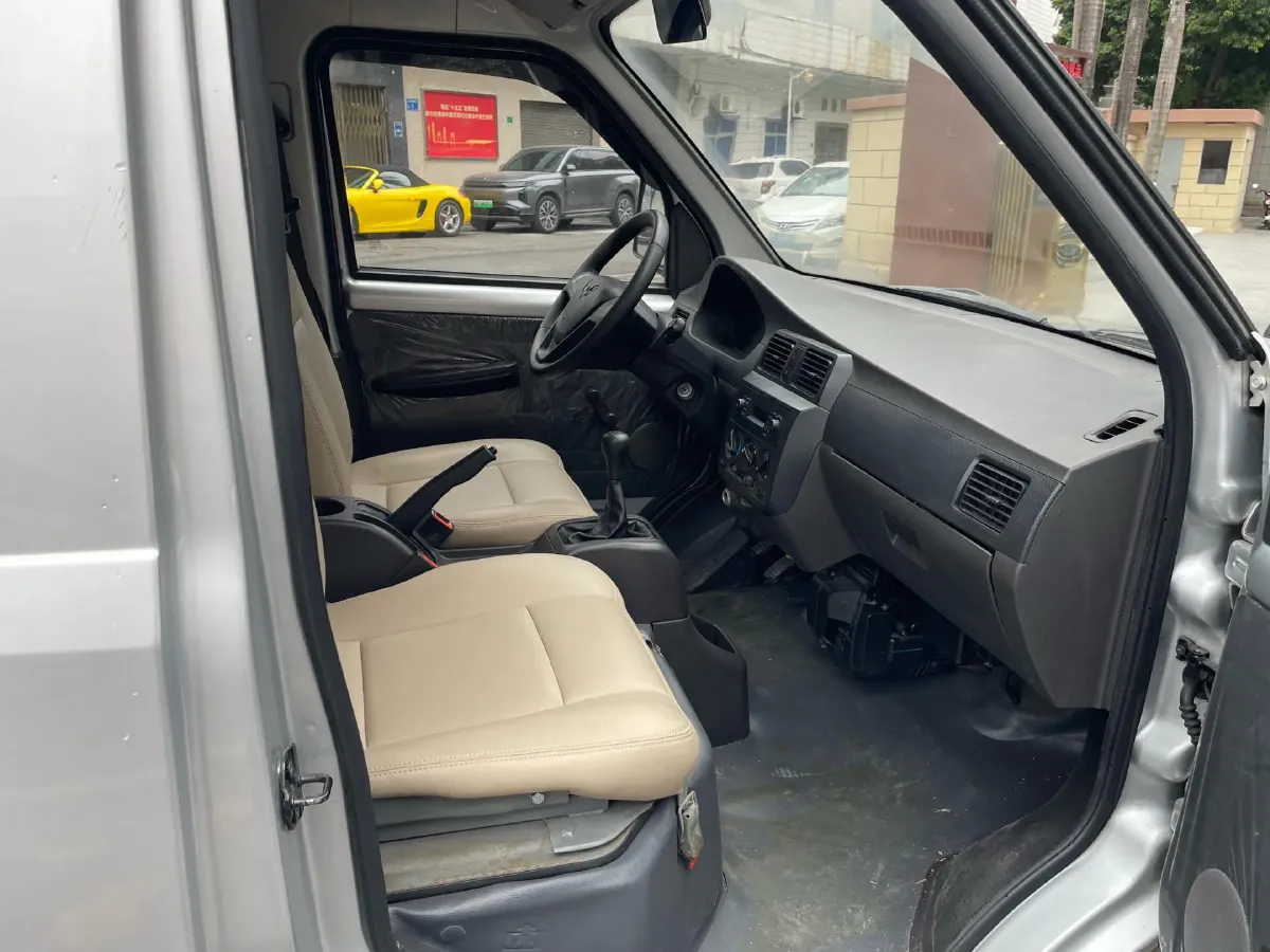 2019 WuLing RongGuang Mini Truck 1.5L 107HP L4 5MT,autocango,china used car exporter,china ev exporter,chinese used car exporter,chinese used ev exporter