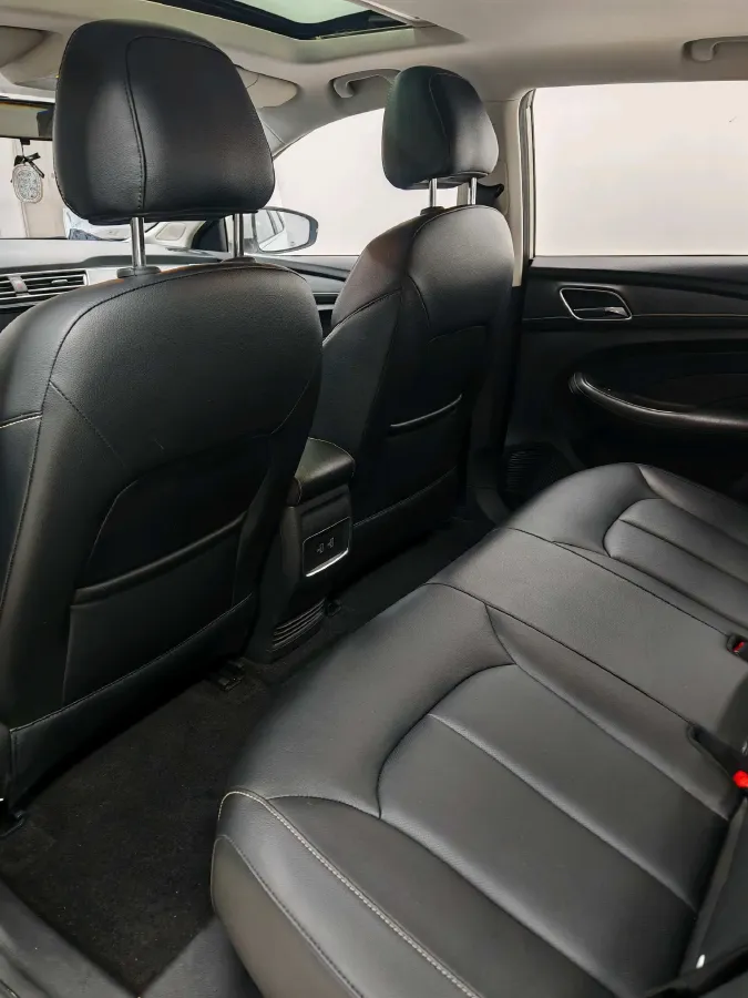 2019 Roewe Ei5 BEV 52.5KWH,autocango,china used car exporter,china ev exporter,chinese used car exporter,chinese used ev exporter