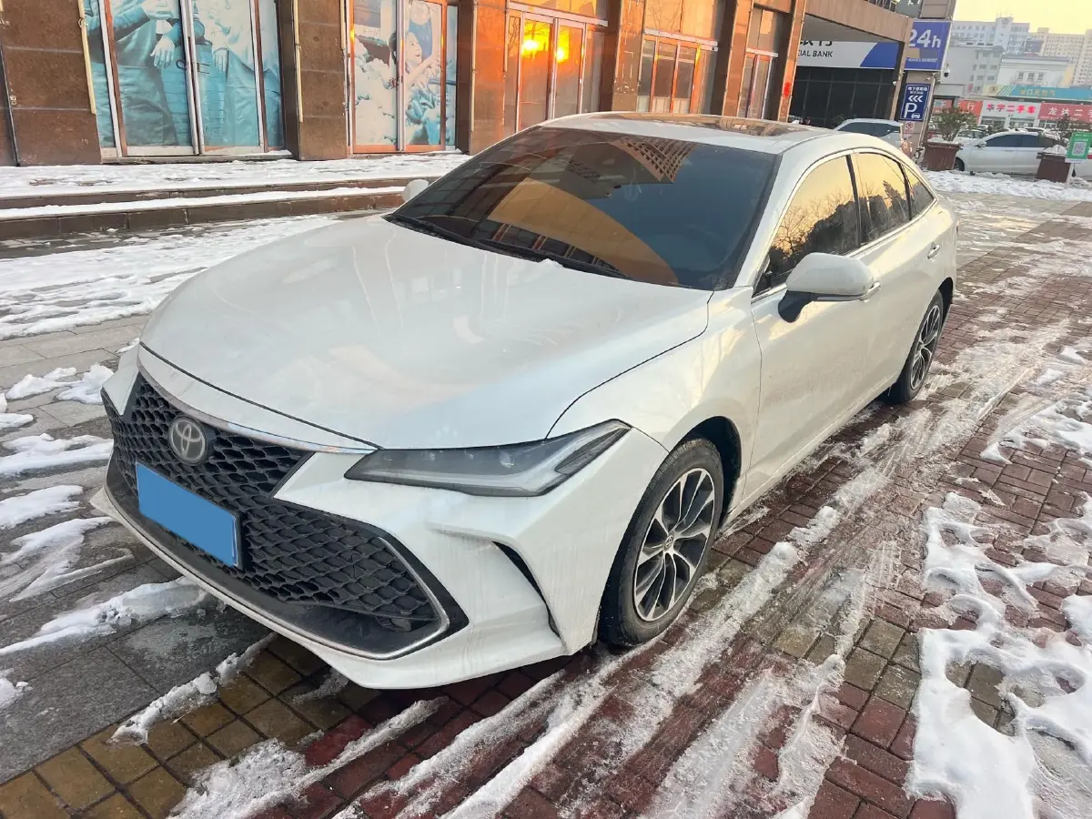 2023 Toyota Avalon 2.5L 207HP L4 8AT