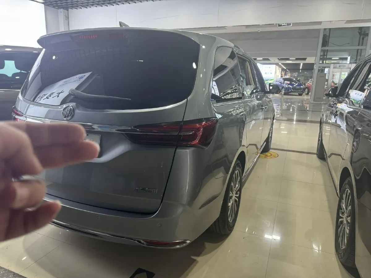 2023 Buick GL8 2.0T 237HP L4 9AT,autocango,china used car exporter,china ev exporter,chinese used car exporter,chinese used ev exporter