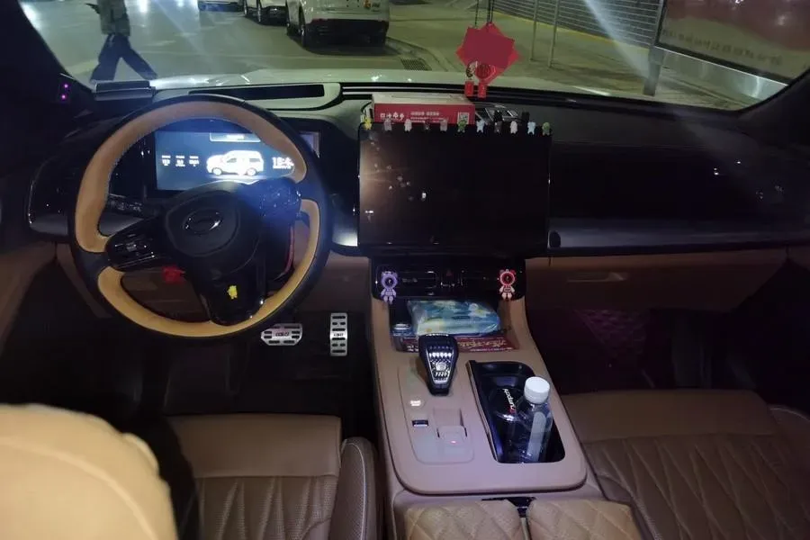 2024 GAC Trumpchi GS8 2.0T 190HP L4 E-CVT Hybrid,autocango,china used car exporter,china ev exporter,chinese used car exporter,chinese used ev exporter