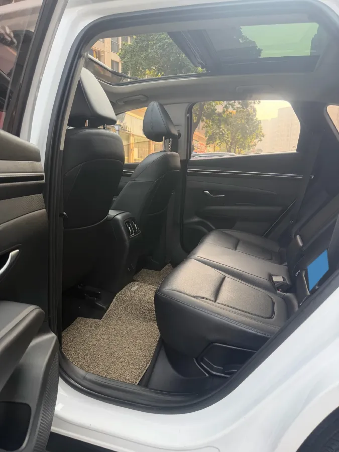 2021 Hyundai Tucson 1.5T 200HP L4 7DCT,autocango,china used car exporter,china ev exporter,chinese used car exporter,chinese used ev exporter