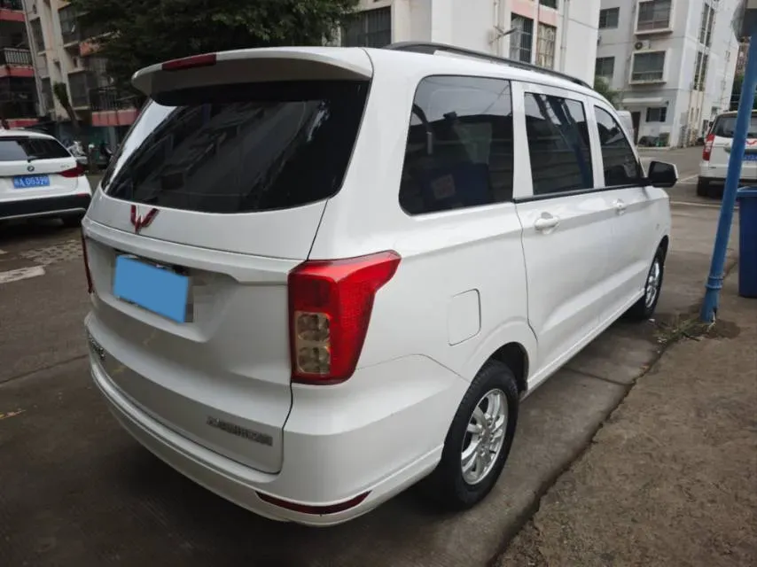 2018 WuLing HongGuang 1.5L 105HP L4 5MT,autocango,china used car exporter,china ev exporter,chinese used car exporter,chinese used ev exporter