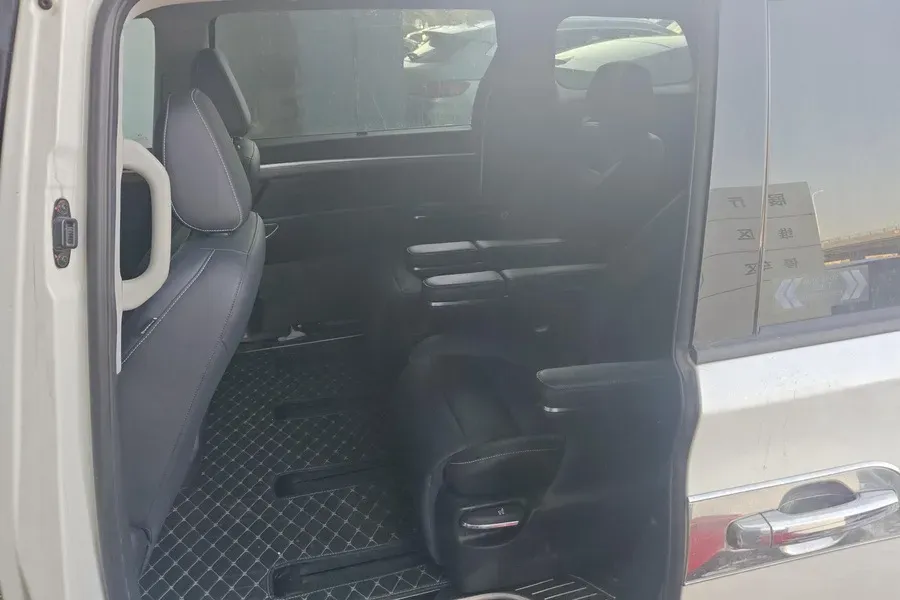 2021 GAC Trumpchi M8 2.0T 252HP L4 8AT,autocango,china used car exporter,china ev exporter,chinese used car exporter,chinese used ev exporter