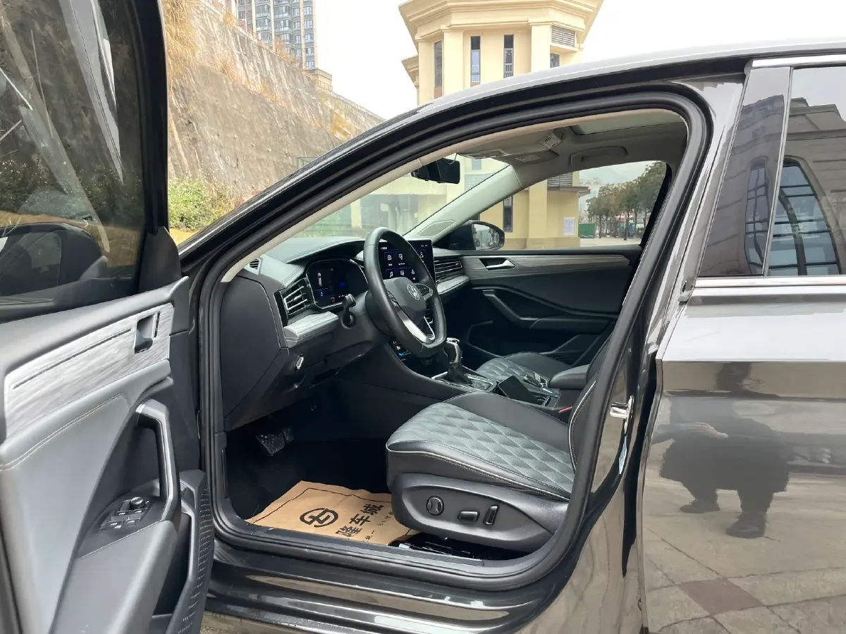 2023 Volkswagen Sagitar 1.4T 150HP L4 7DCT,autocango,china used car exporter,china ev exporter,chinese used car exporter,chinese used ev exporter